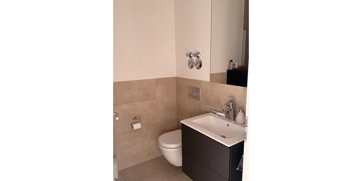 Etagenwohnung Frankfurt am Main Niederrad - 2 Zimmer, 70 m&sup2;, 1.220&euro; | Angebot:25906701