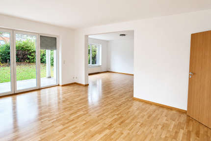 Haus Oberursel - 6 Zimmer, 212 m&sup2;, 2.900&euro; | Angebot:26483470