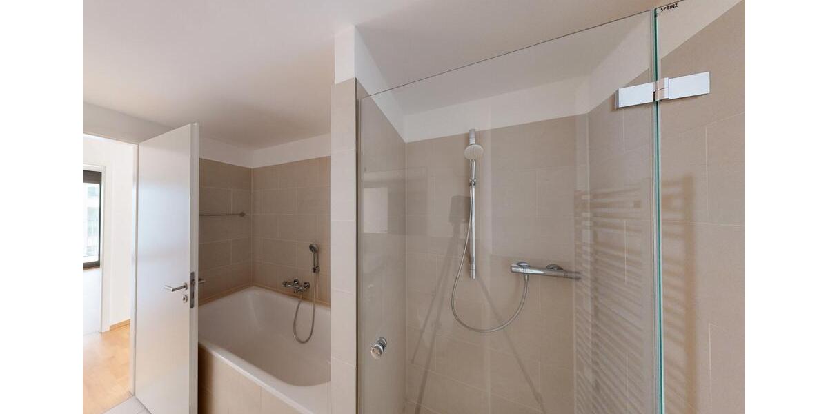 Etagenwohnung Frankfurt am Main - 2 Zimmer, 71 m&sup2;, 1.775&euro; | Angebot:25513229