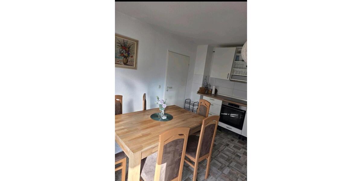 Erdgeschoßwohnung Rosbach vor der Höhe - 3 Zimmer, 90 m&sup2;, 1.000&euro; | Angebot:25902149