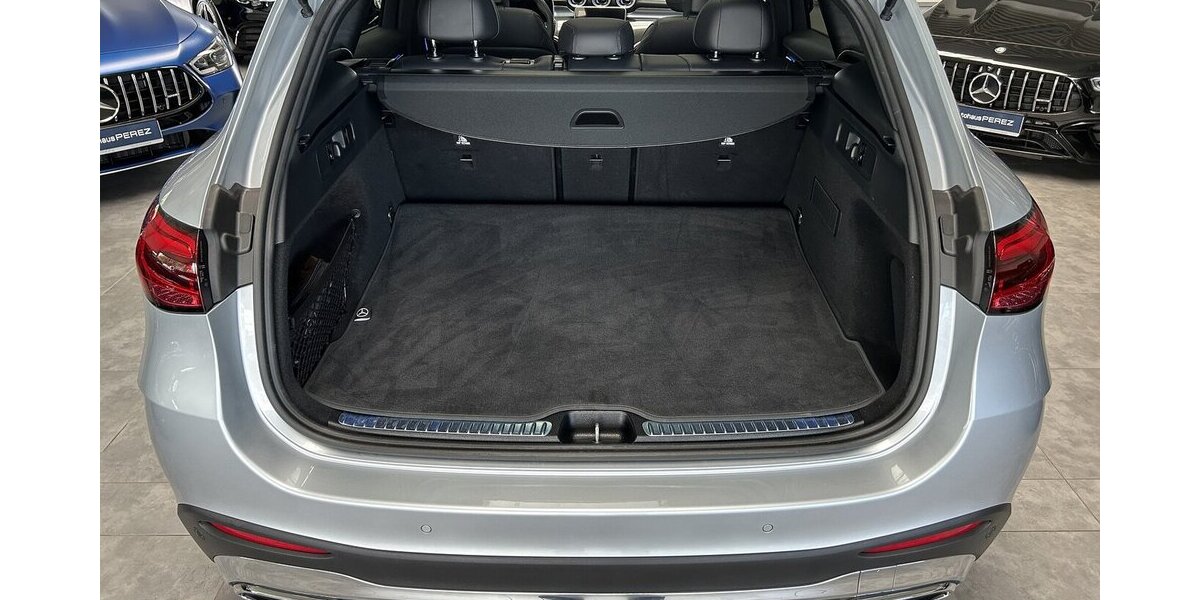 Mercedes-Benz GLC 300 4M AMG PREMIUM + DISTRONIC-PANORAMA-19´´ 8.479 km 58.280 &euro; Groß-Umstadt 64823