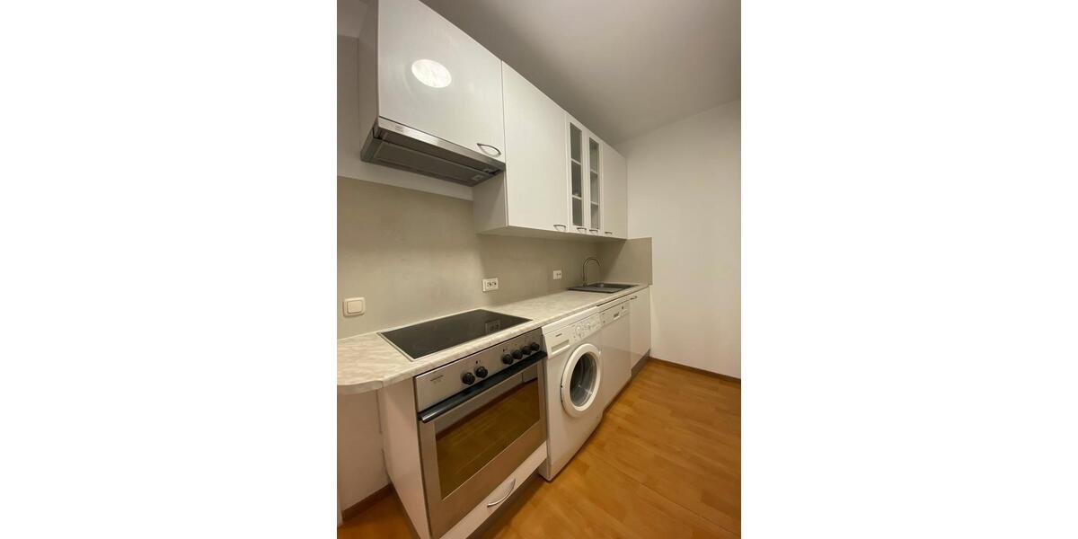 Etagenwohnung Frankfurt am Main Mitte-West - 6 Zimmer, 23 m&sup2;, 480&euro; | Angebot:23793936