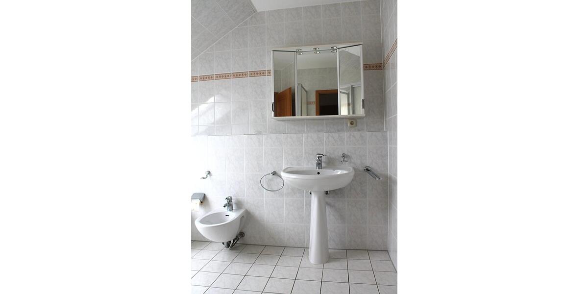 Dachgeschoßwohnung Aschaffenburg Österreicher Kolonie - 2 Zimmer, 82 m&sup2;, 750&euro; | Angebot:26459656