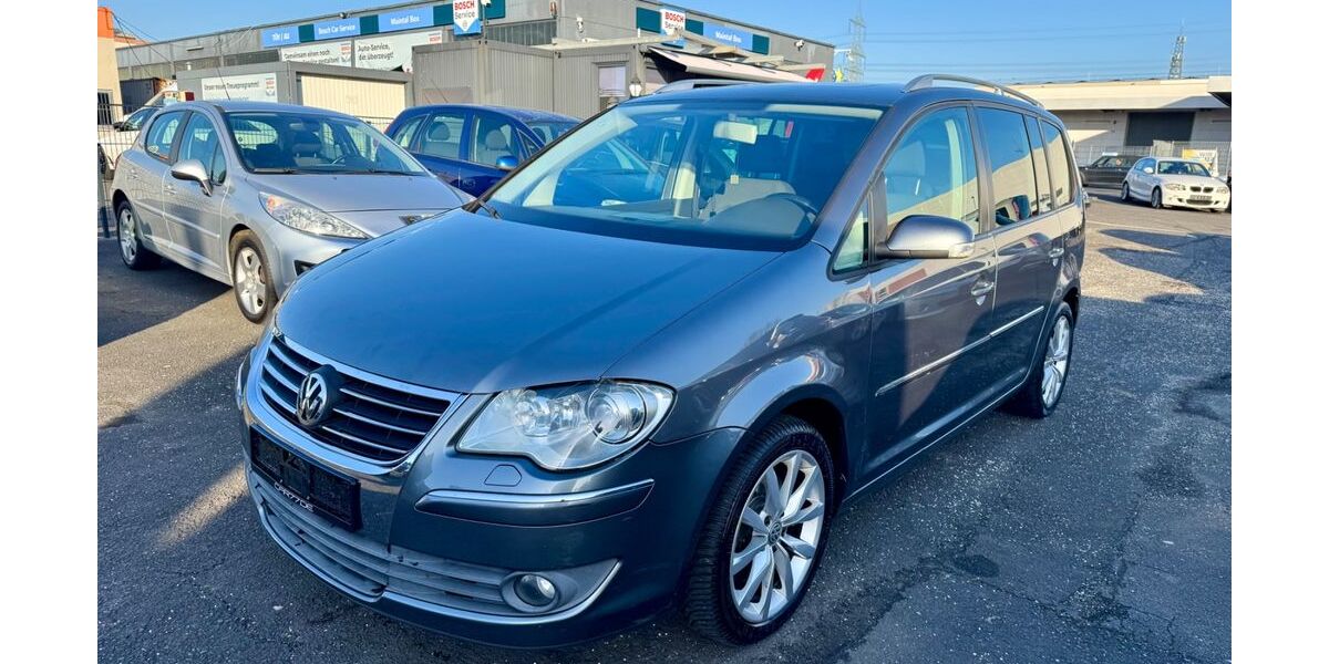 VW Touran 271.500 km 4.490 &euro; Maintal 63477