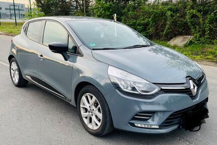 Renault Clio 77.000 km 8.999 &euro; Frankfurt am main 60435