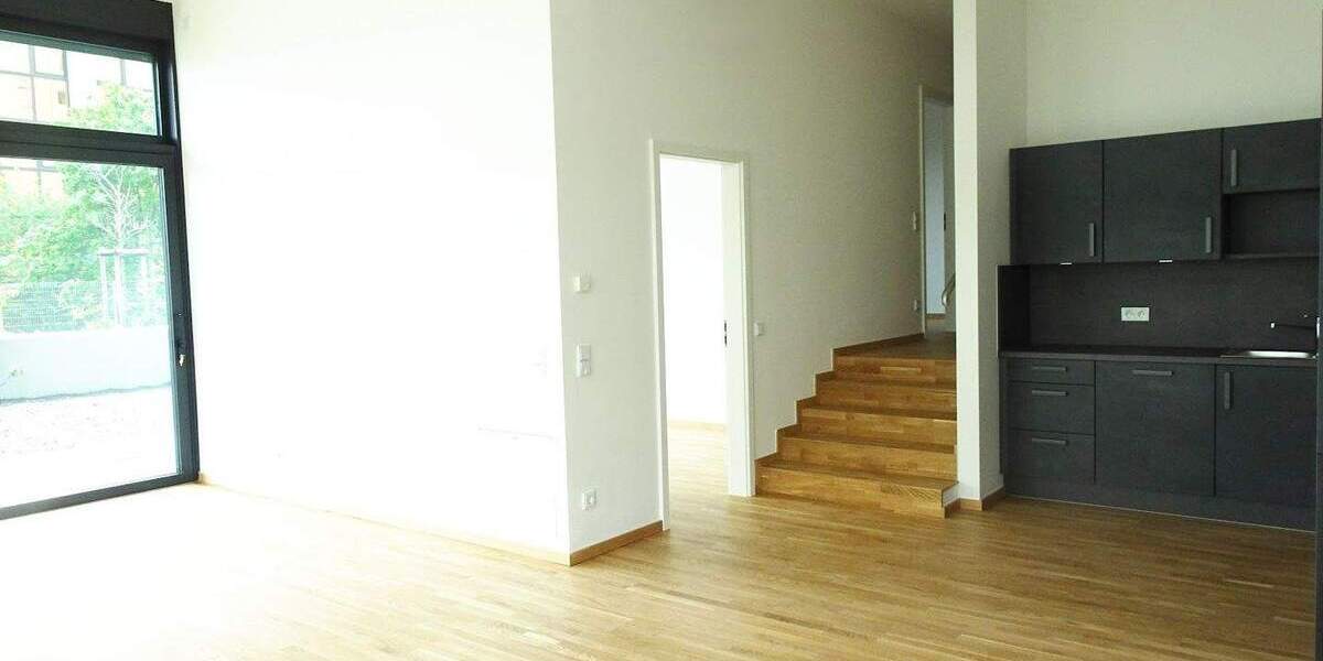 Terrassenwohnung Frankfurt am Main Schwanheim - 3 Zimmer, 104 m&sup2;, 1.900&euro; | Angebot:25815069