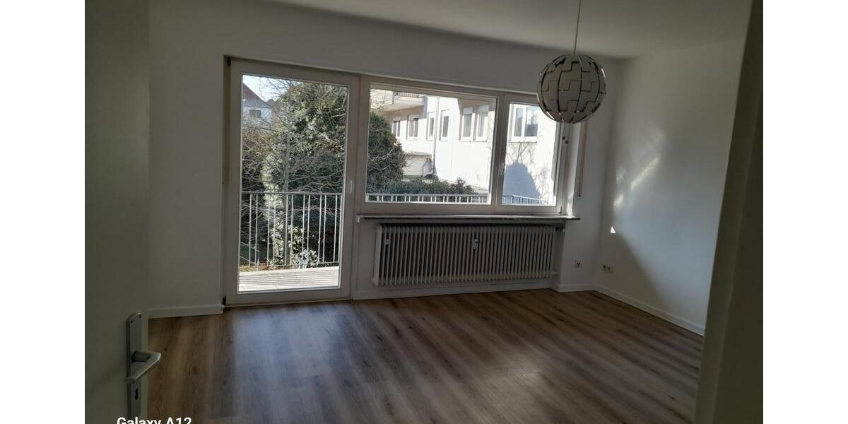 Etagenwohnung Friedberg (Hessen) - 4 Zimmer, 90 m&sup2;, 990&euro; | Angebot:25268387