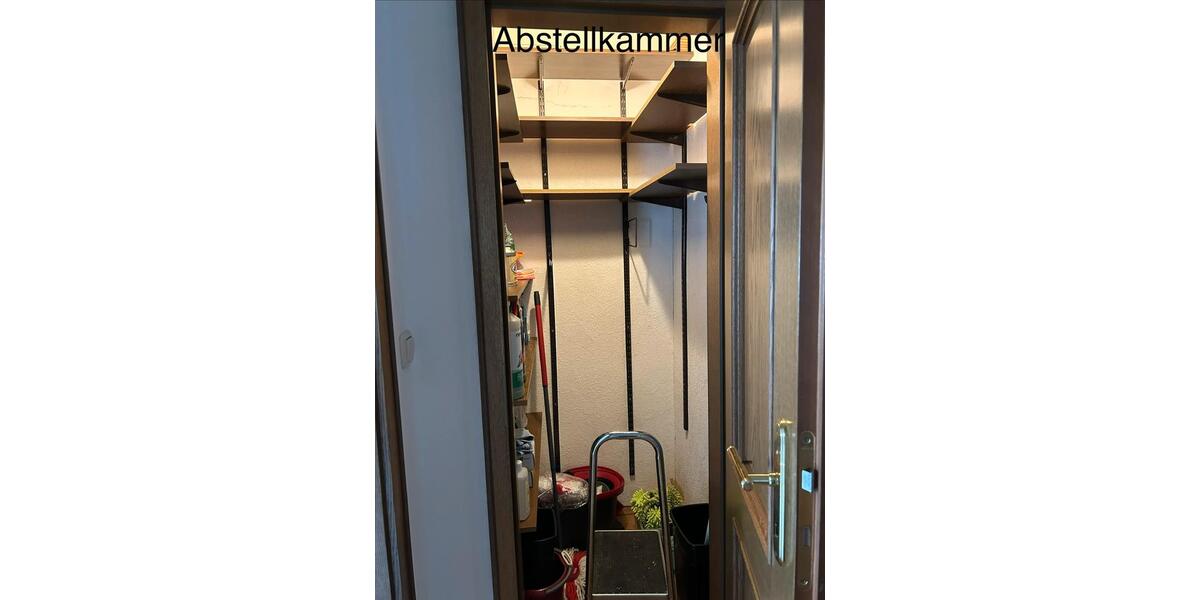 Etagenwohnung Frankfurt am Main Ost - 3 Zimmer, 86 m&sup2;, 1.300&euro; | Angebot:25965240