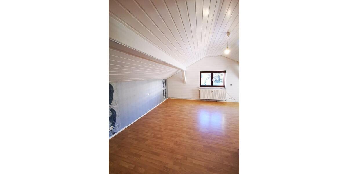 Einfamilienhaus Büdingen - 10 Zimmer, 249 m&sup2;, 349.000&euro; | Angebot:24538124