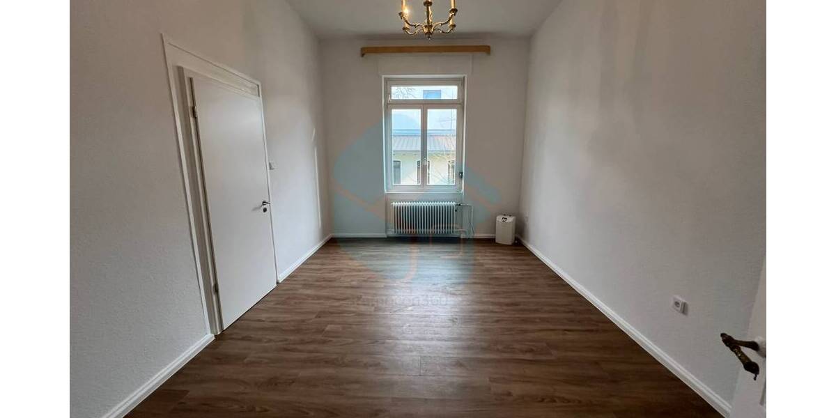 Etagenwohnung Friedberg (Hessen) Friedberg - 5 Zimmer, 170 m&sup2;, 1.250&euro; | Angebot:25734430