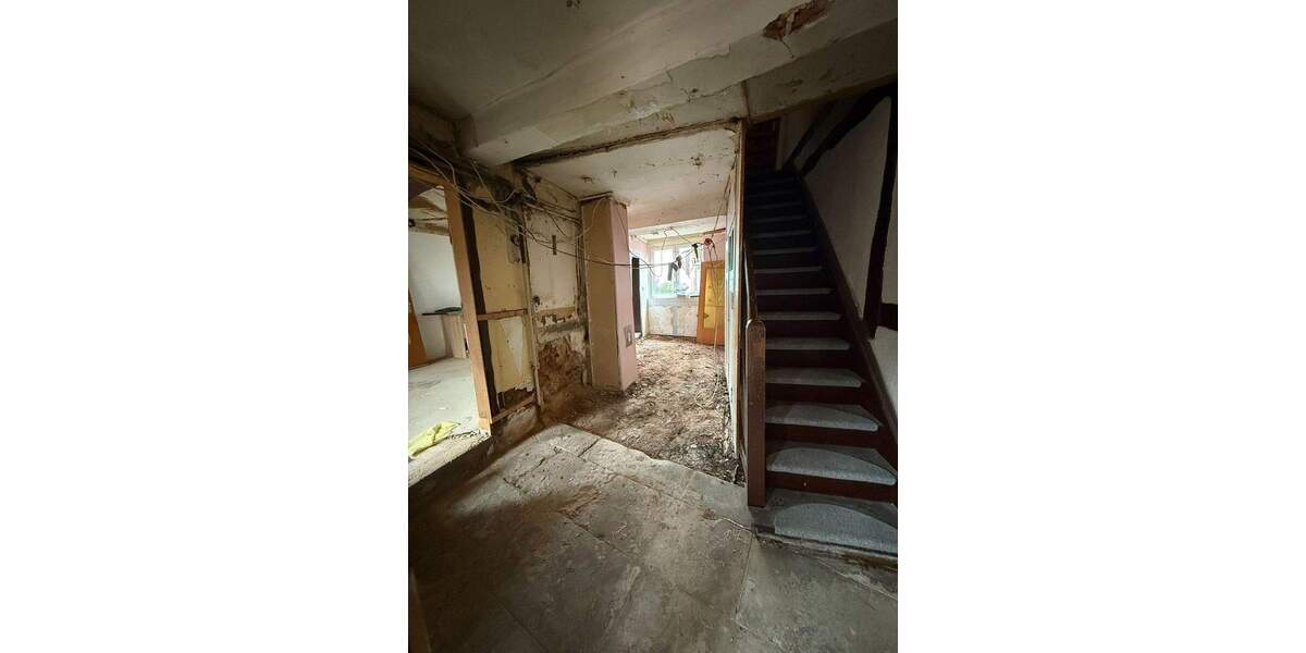 Einfamilienhaus Gelnhausen - 6 Zimmer, 125 m&sup2;, 115.000&euro; | Angebot:25685342