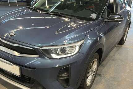 Kia Stonic 83.000 km 12.550 &euro; Frankfurt am Main 60318