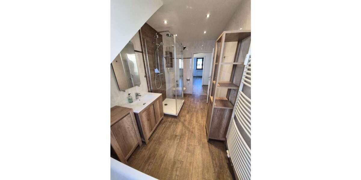 Etagenwohnung Dreieich Sprendlingen - 4.5 Zimmer, 116 m&sup2;, 1.450&euro; | Angebot:23754757