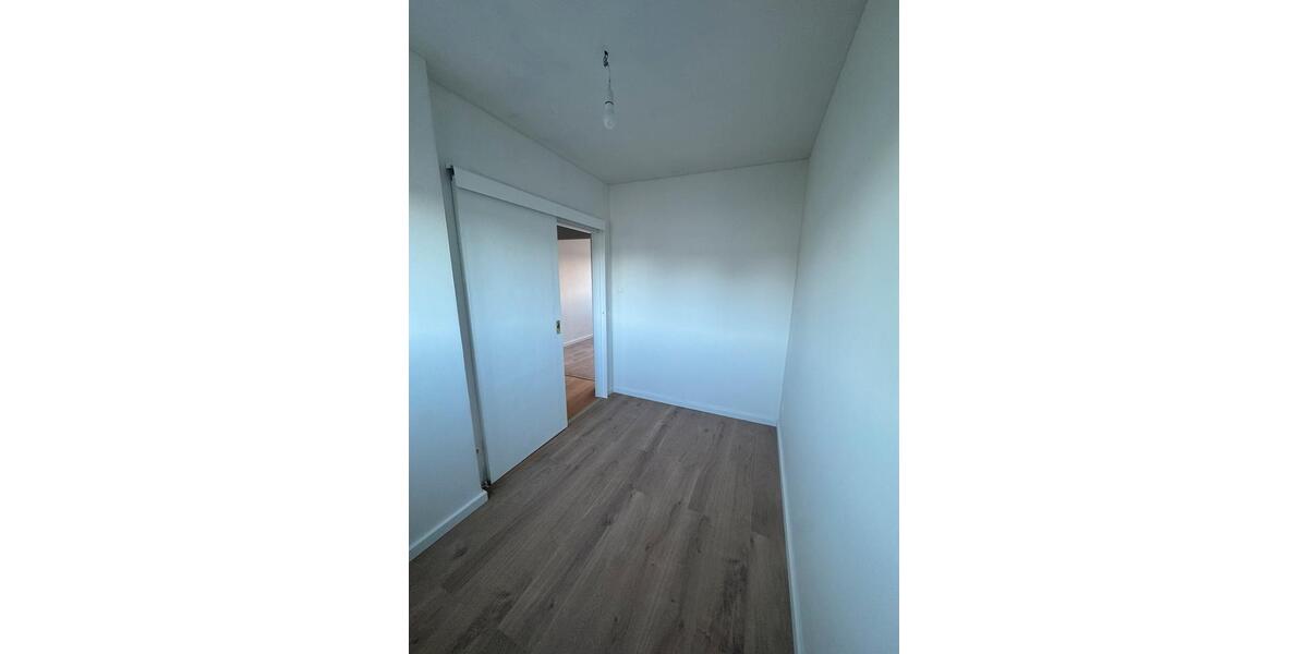 Reihenhaus Frankfurt am Main Mitte-West - 3 Zimmer, 82 m&sup2;, 1.600&euro; | Angebot:25514699