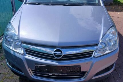 Opel Astra 114.000 km 2.300 &euro; Hanau 63457