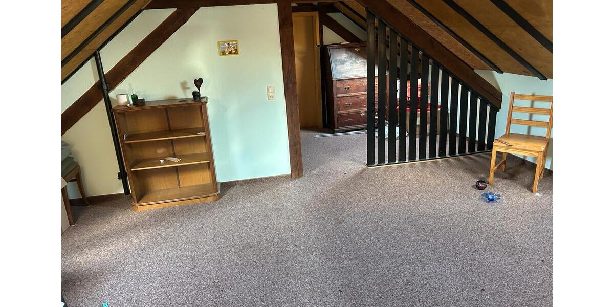 Einfamilienhaus Florstadt - 8 Zimmer, 280 m&sup2;, 2.000&euro; | Angebot:19188722