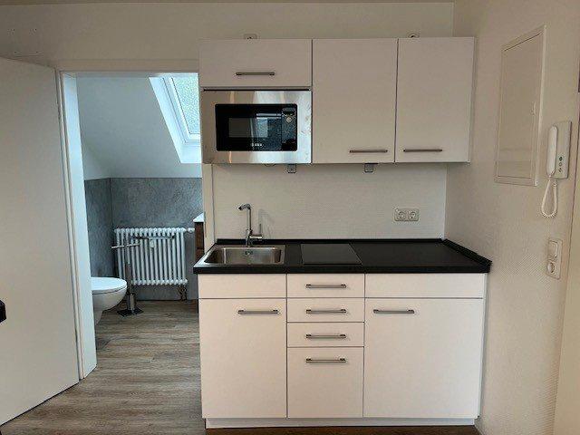Dachgeschoßwohnung Frankfurt am Main Unterliederbach - 1.5 Zimmer, 27 m&sup2;, 800&euro; | Angebot:27630832