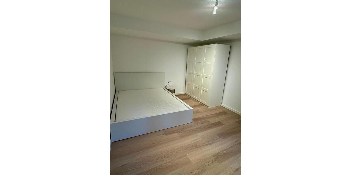 Etagenwohnung Frankfurt am Main Bockenheim - 2 Zimmer, 50 m&sup2;, 999&euro; | Angebot:26025571