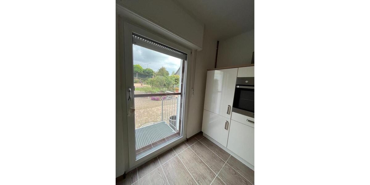 Erdgeschoßwohnung Frankfurt am Main Rödelheim - 3 Zimmer, 86 m&sup2;, 1.800&euro; | Angebot:25311600