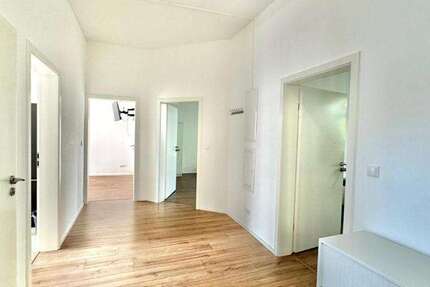 Wohnung Frankfurt Unterliederbach - 5 Zimmer, 120 m&sup2;, 2.000&euro; | Angebot:25709772