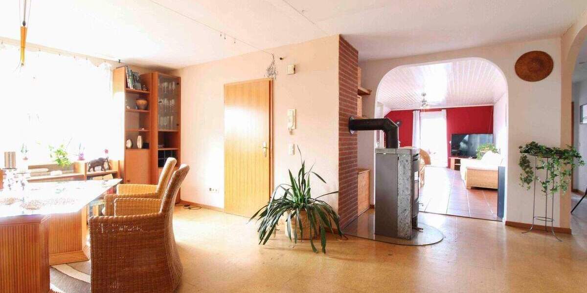 Mehrfamilienhaus, Wohnhaus Büdingen Rinderbügen - 8 Zimmer, 234 m&sup2;, 271.000&euro; | Angebot:25898163