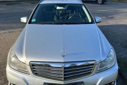 Mercedes-Benz 200 281.000 km 5.900 &euro; Steinbach 61449