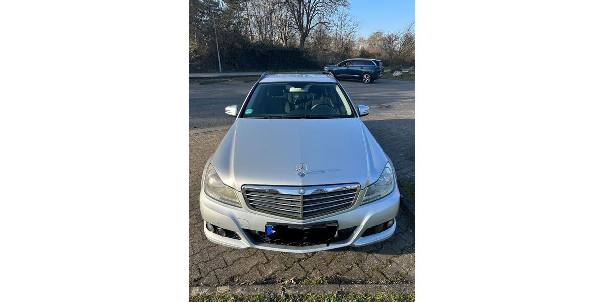 Mercedes-Benz 200 281.000 km 5.900 &euro; Steinbach 61449