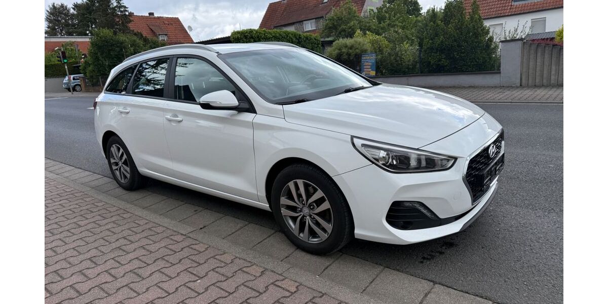 Hyundai i30 210.881 km 7.390 &euro; Rodgau 63110