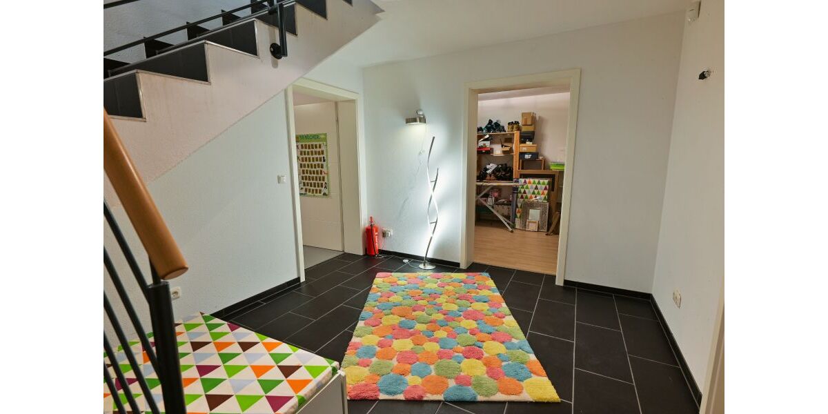 Provisionsfrei* Wunderschönes Architektenhaus mit Einliegerwohnung - Einfamilienhaus Babenhausen | Angebot:27572812