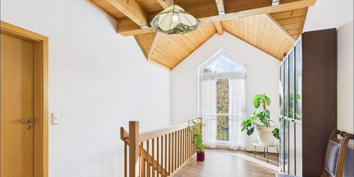Einfamilienhaus Kahl am Main - 7 Zimmer, 270 m&sup2;, 818.000&euro; | Angebot:25705911
