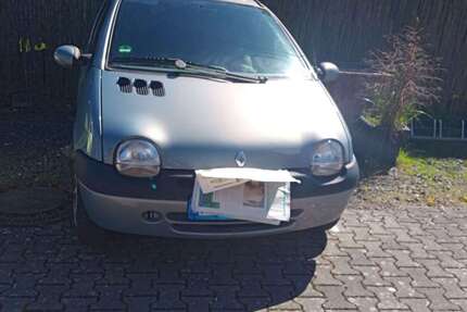 Renault Twingo 210.000 km 1.270 &euro; Hanau 63452