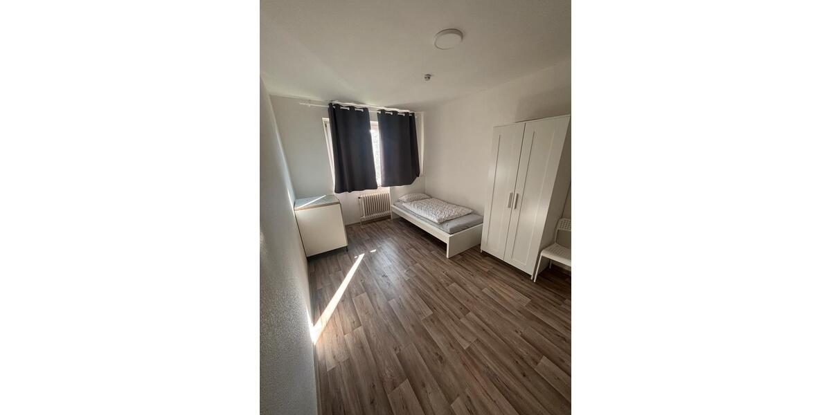 Etagenwohnung Frankfurt am Main Nord-Ost - 2 Zimmer, 65 m&sup2;, 1.950&euro; | Angebot:25950876