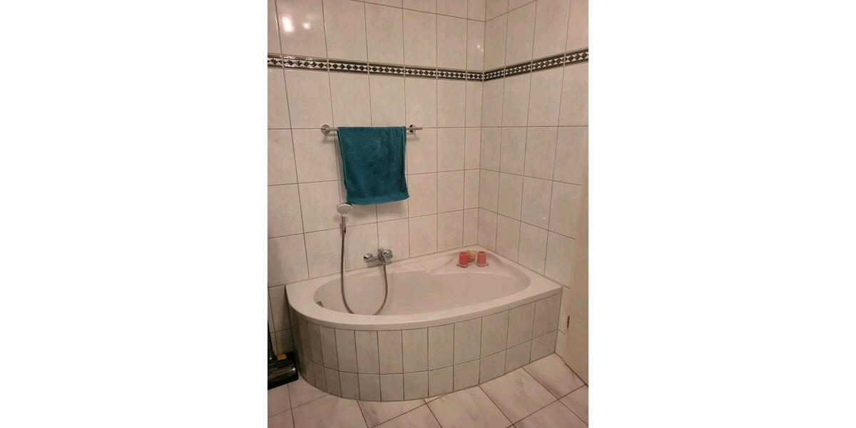 Erdgeschoßwohnung Freigericht - 3 Zimmer, 100 m&sup2;, 1.200&euro; | Angebot:26552765