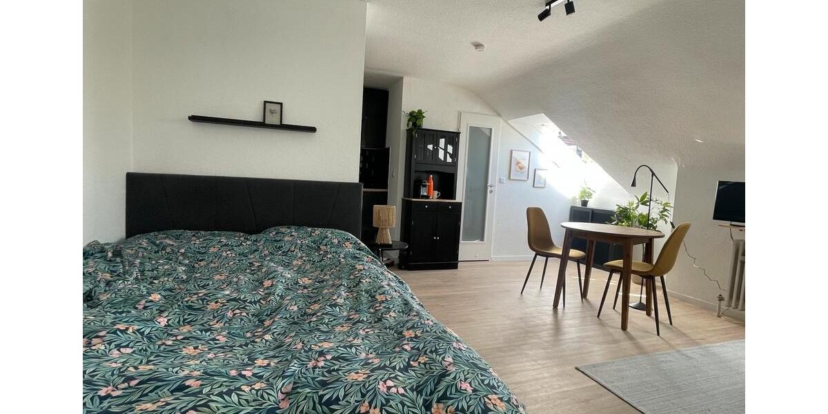 Dachgeschoßwohnung Frankfurt am Main Ostend - 1 Zimmer, 24 m&sup2;, 980&euro; | Angebot:26004084