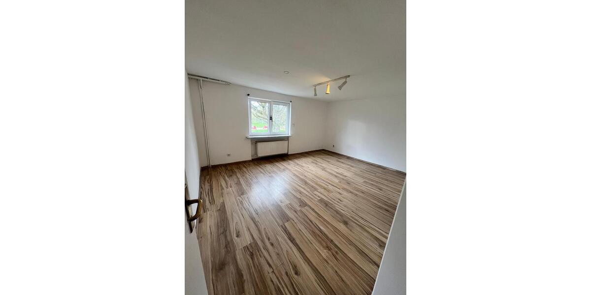 Etagenwohnung Karben - 3 Zimmer, 100 m&sup2;, 1.250&euro; | Angebot:25648824