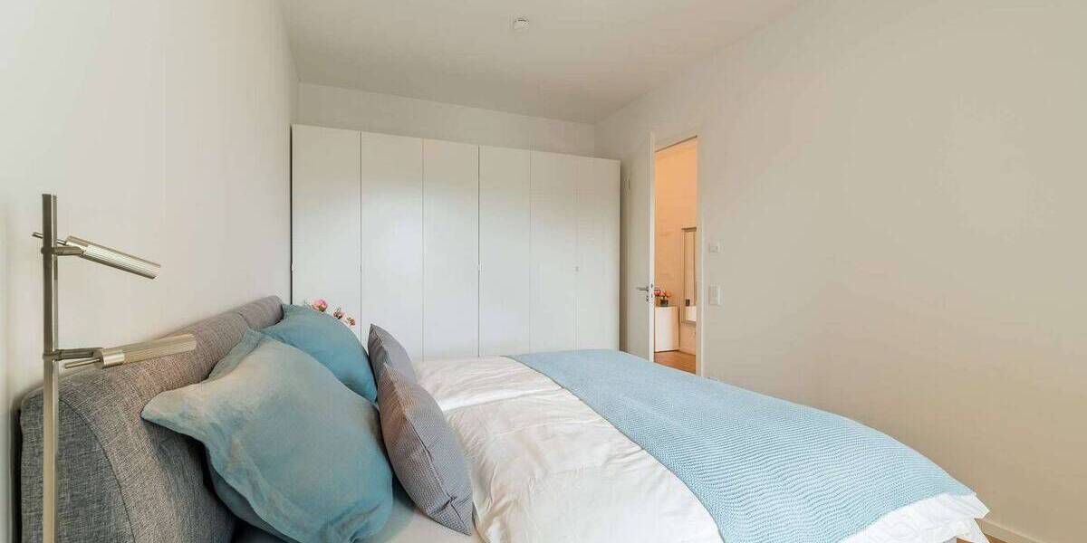 Etagenwohnung Frankfurt am Main Bahnhofsviertel - 2 Zimmer, 65 m&sup2;, 2.290&euro; | Angebot:26064210