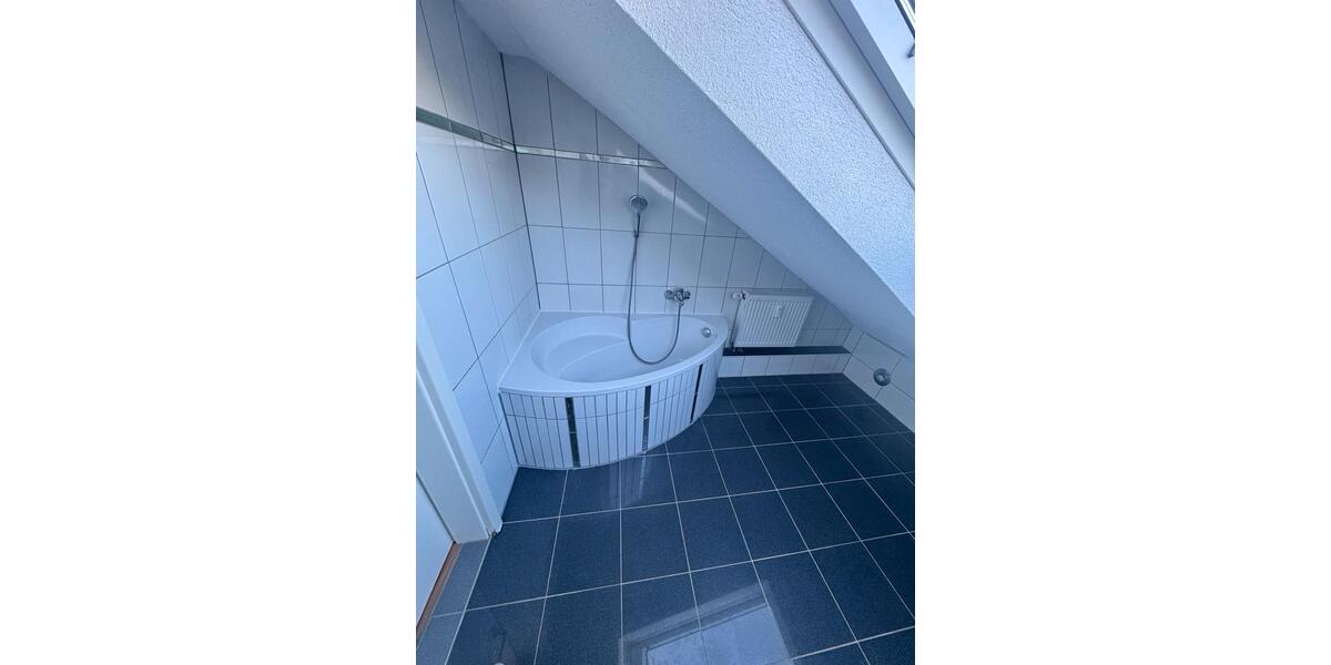 Dachgeschoßwohnung Karlstein am Main - 3 Zimmer, 65 m&sup2;, 850&euro; | Angebot:25364501