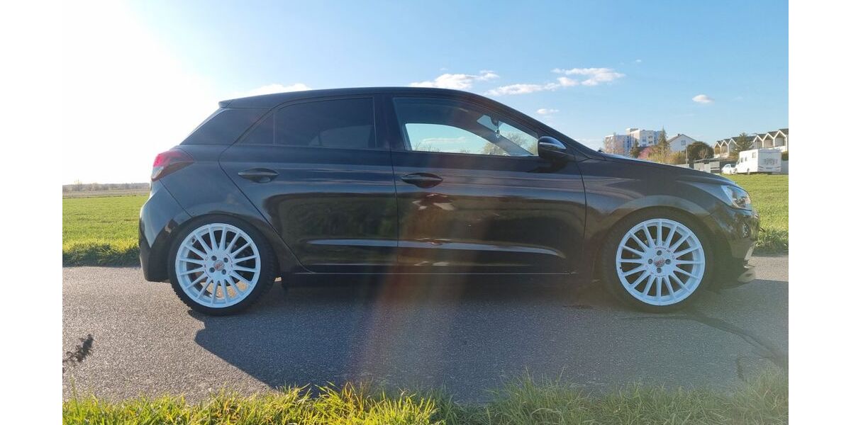 Hyundai i20 45.560 km 15.000 &euro; Rodgau 63110