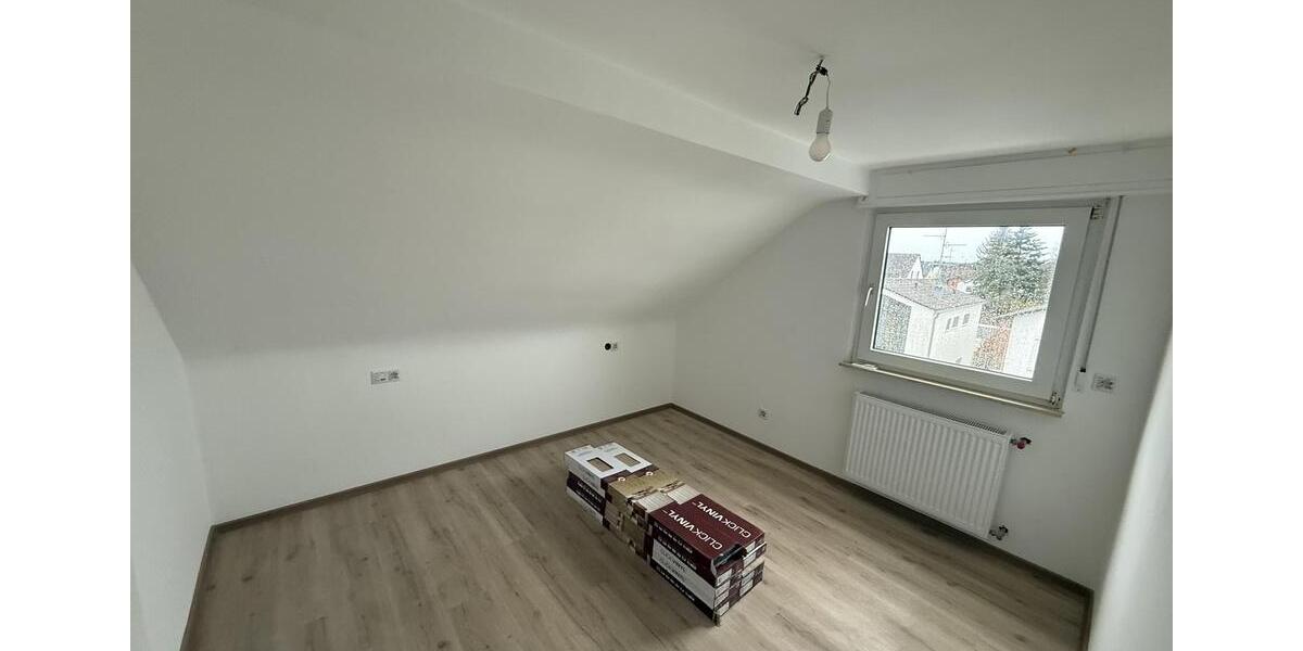 Dachgeschoßwohnung Mühlheim am Main - 2.5 Zimmer, 53 m&sup2;, 900&euro; | Angebot:25841438