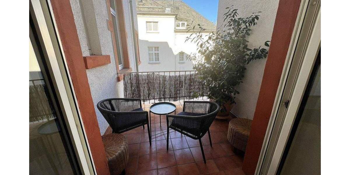 Etagenwohnung Frankfurt am Main Westend-Süd - 3 Zimmer, 92 m&sup2;, 2.400&euro; | Angebot:25744887