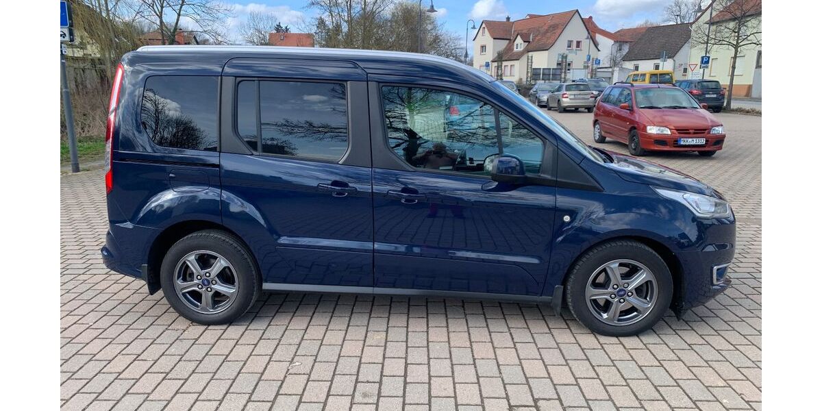 Ford Tourneo Connect 104.250 km 21.000 &euro; Bad Nauehim 61231