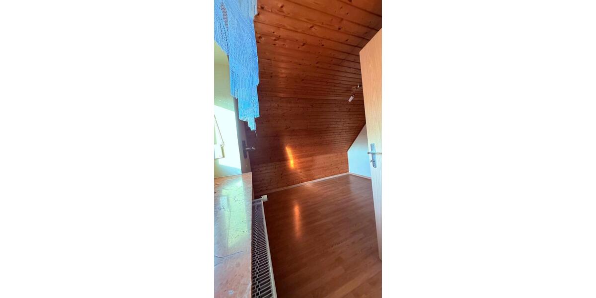 Etagenwohnung Bruchköbel - 6 Zimmer, 125 m&sup2;, 1.750&euro; | Angebot:24814959