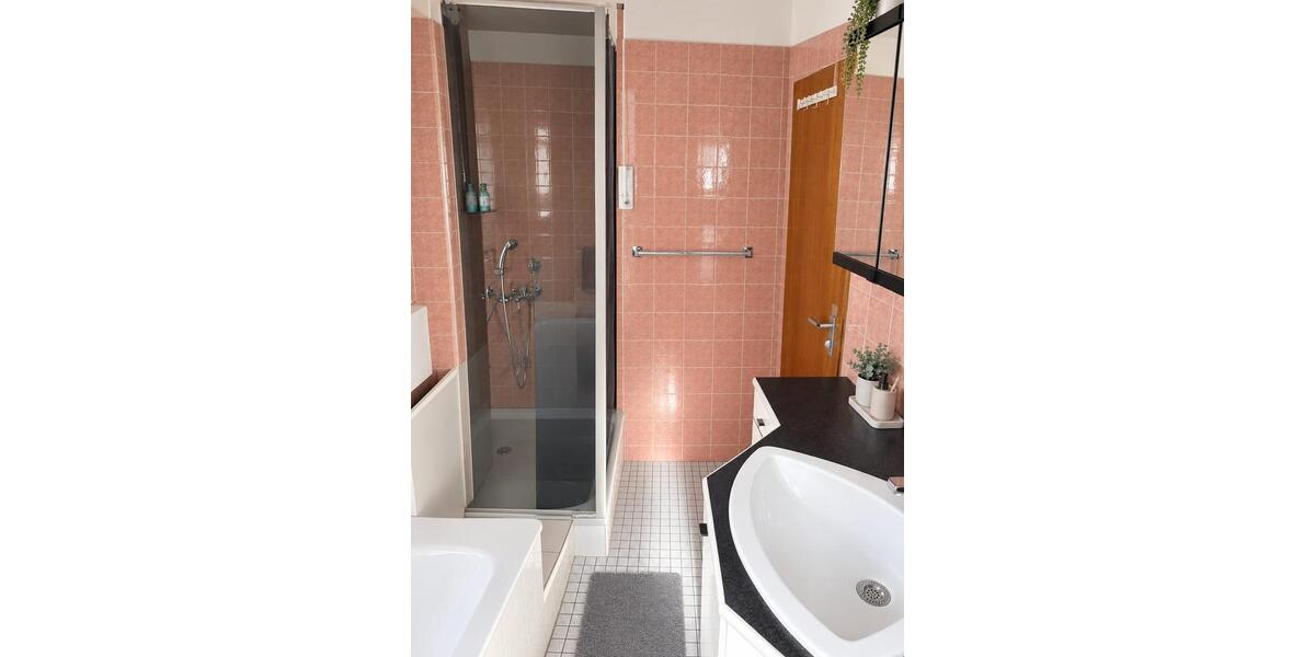 Etagenwohnung Rödermark - 3 Zimmer, 100 m&sup2;, 1.150&euro; | Angebot:27583823