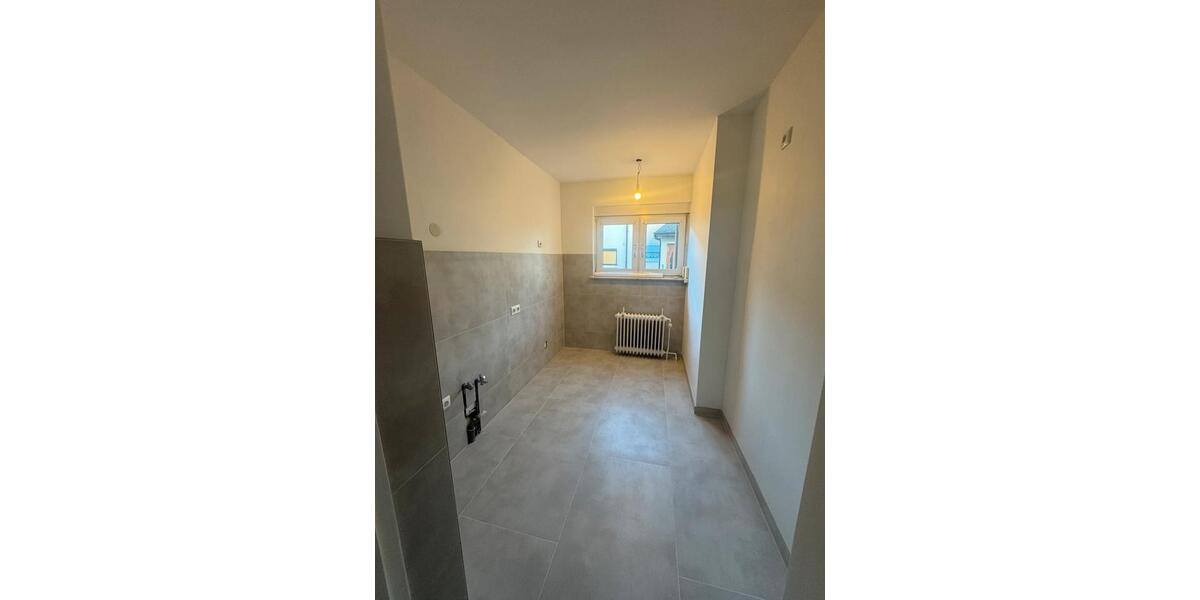 Reihenhaus Frankfurt am Main Mitte-West - 3 Zimmer, 82 m&sup2;, 1.600&euro; | Angebot:25514699