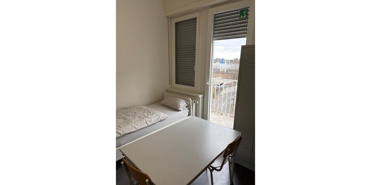 Etagenwohnung Frankfurt am Main Rödelheim - 3 Zimmer, 30 m&sup2;, 750&euro; | Angebot:25394764