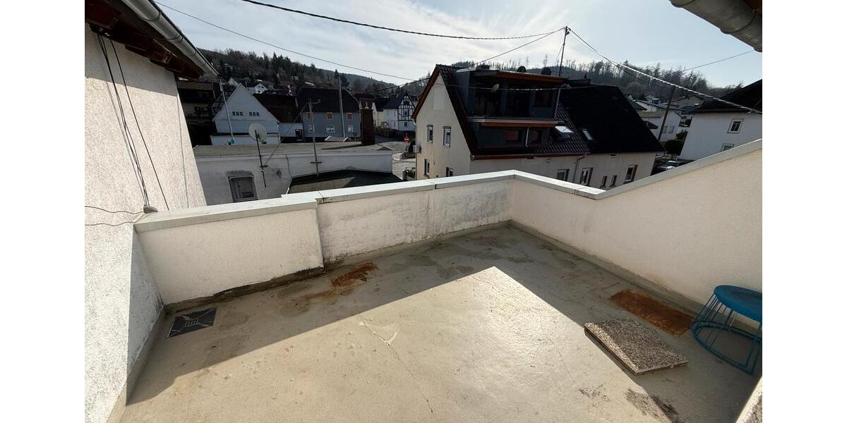 Etagenwohnung Bad Homburg vor der Höhe Gonzenheim - 2 Zimmer, 80 m&sup2;, 1.200&euro; | Angebot:25295602