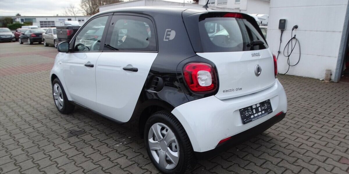 Smart ForFour electric drive EQ Klima, Tempomat, Sitzhei 80.600 km 6.890 &euro; Rodgau 63110