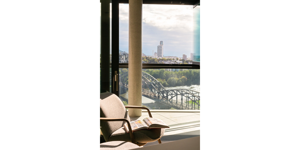 Etagenwohnung Frankfurt am Main Ostend - 2 Zimmer, 63 m&sup2;, 2.570&euro; | Angebot:25690766