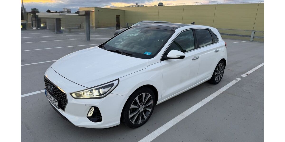 Hyundai i30 127.500 km 13.490 &euro; Frankfurt am Main 65936