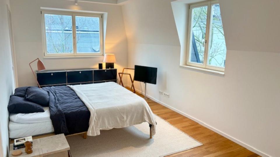 Dachgeschoßwohnung Frankfurt am Main Innenstadt 1 - 2.5 Zimmer, 102 m&sup2;, 2.590&euro; | Angebot:25432474